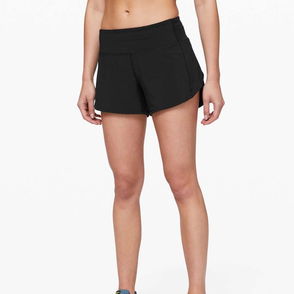 Lulu Lemon Speed Up shorts low rise 4in